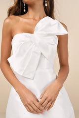 Utterly Pretty White Bow One-Shoulder Mini Dress with Pockets