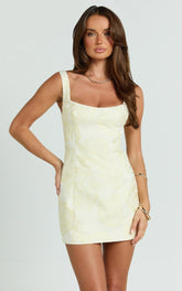 Orla Mini Dress Jacquard Scoop Neck Fitted Dress in Lemon