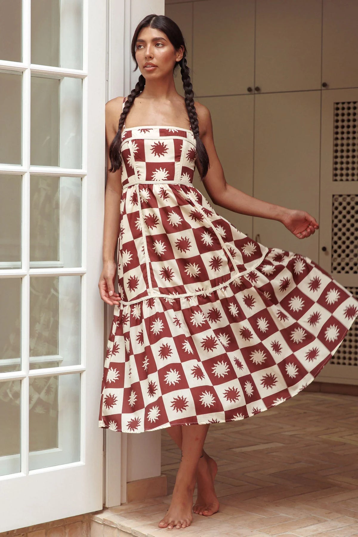 Confidante Piping Trim Midi Dress Brown